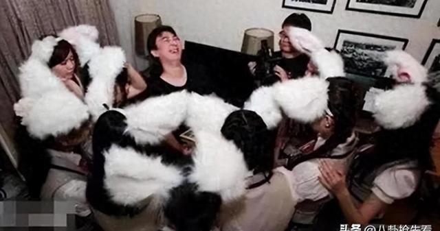 明星的光环下藏着多少不为人知的秘密？娱乐圈潜规则事件再曝新料