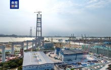 世界最大跨径双层悬索桥狮子洋大桥主塔封顶