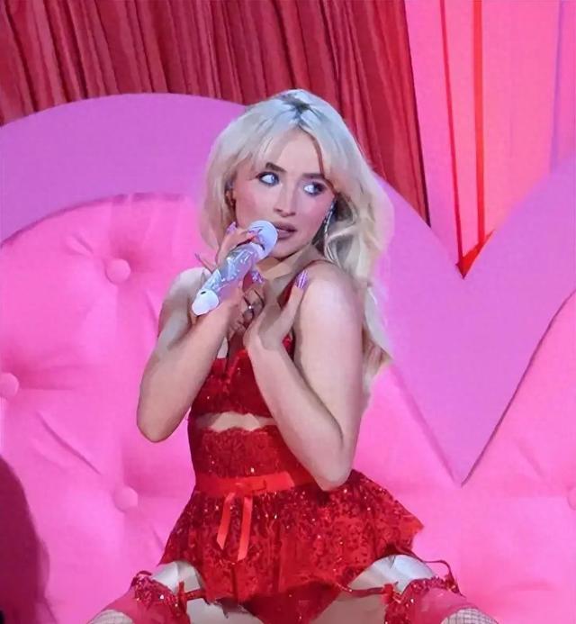 54岁奥尼尔被曝骚扰26岁女星？本人公开露骨私信辟谣