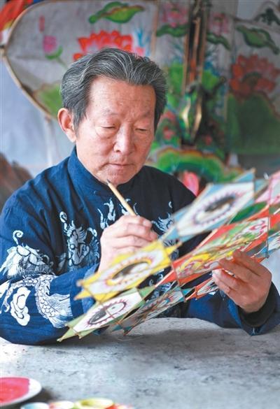 60多年,180多种风筝,他让千年纸鸢“飞”进电影