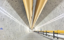 世界最大直径高铁盾构机“领航号”成功“上岸”