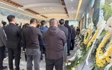 45岁极速退场的荒诞与圆满没留下一地鸡毛只留下最昂贵的商业遗产