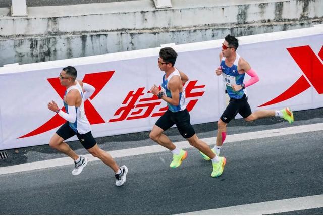 六大马第一、索康尼提速,特步稳住“跑步一哥”