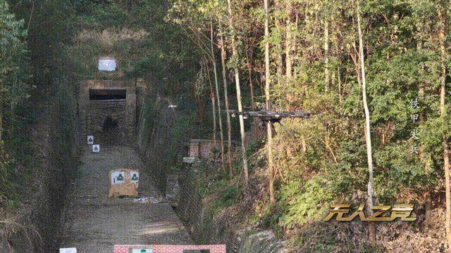 中国机器狼群技术领先美军哪些方面？