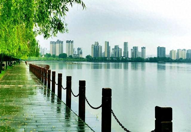 汉江到底是长江最长的支流呢？还是长江水流量最大的支流呢？