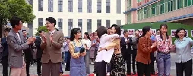 黄耀东入狱后，金牙哥弃郝倩倩，方婉之方觉，赵俊最令众人震惊