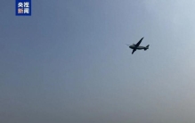 我国首款、全球最大！“长鹰-8”无人机在郑州上街机场成功首飞，总师连说7个“非常好”!