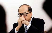 中方出手反制，巴港口彻底归零，98岁李嘉诚，凭借两步完美抽身