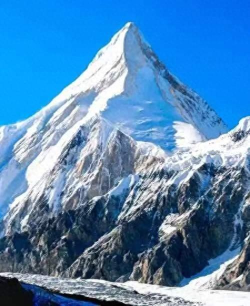 世界上最高的山峰,真的是珠穆朗玛峰吗?