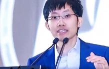 从“科技之光”到“老底被扒”：梁文锋的“一夜反转”