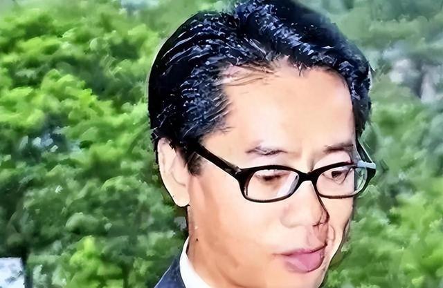 那道疤,让他看见了别人看不见的东西——胡歌用二十年沉默,回答了娱乐圈最嘈杂的问题