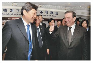 张瑞敏：从破烂厂到世界白电之王，山东硬汉太硬核