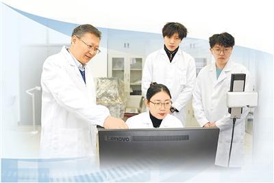 从“一穷二白”到自主研发，我国首台大型三维编织设备这样诞生