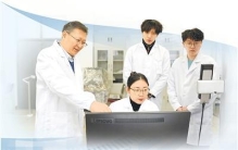 从“一穷二白”到自主研发，我国首台大型三维编织设备这样诞生