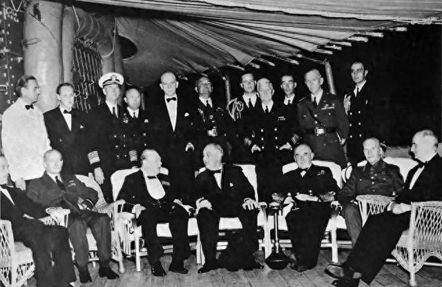 如果要评选人类历史上最成功的阳谋，我觉得应该是美国的这次操作