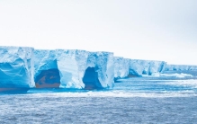 全球最大冰山“销号”，中国卫星记录其“最后旅程”