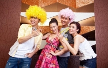 聚光灯外的黯然转身：娱乐圈的浮沉与人情冷暖