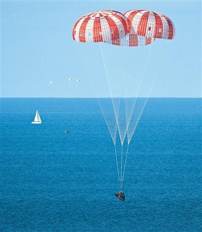 美国重启载人探月，这次有何不同？（叩问苍穹（上））