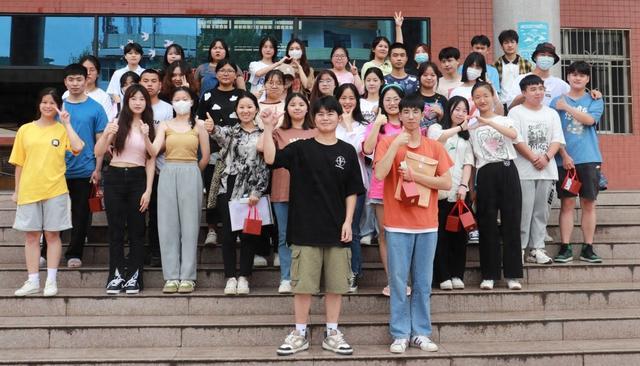 职高生→本科生→211研究生，四川小伙用8年证明“起点并不决定终点”