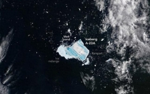 漂泊了40年，世界最大冰山最后变成一颗“蓝宝石”，迎来绝美死期