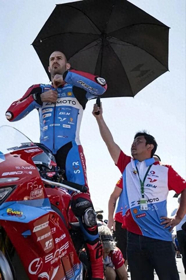 想赢有多难？张雪凭什么让中国摩托登顶世界？