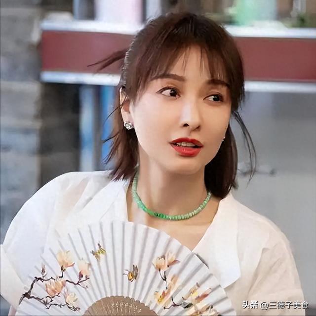 离的离，散的散！反倒是恋爱7年不结婚、身家过亿的吴昕，最潇洒