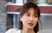 离的离，散的散！反倒是恋爱7年不结婚、身家过亿的吴昕，最潇洒