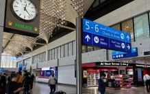 减航班、涨票价 全球多家航司进入“自保”模式