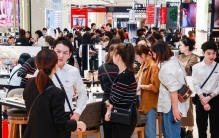 杭州人买美妆，为啥总绕不开银泰百货？答案就在这份榜单里