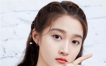 深夜泡酒吧、全身整容、恋情曝光，这个周末的娱乐圈，真热闹