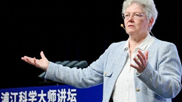 诺奖得主与沪上大中学生畅谈发明世界上“最快的相机”