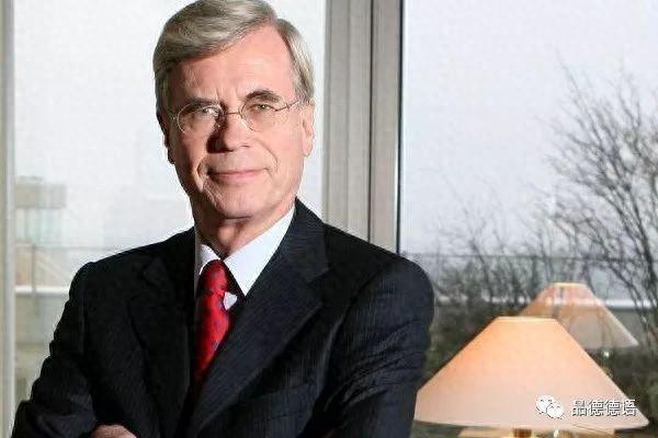 德国最神秘百亿富豪从不露脸不用手机，不设办公室却一毛钱定价法
