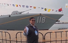 新闻周刊丨登舰参观后 来自台湾的他写下“两岸一家亲”