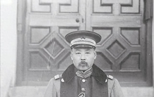 民国奇闻：一口棺材密封数年，打开里面的鲤鱼还活着！冯国璋看傻