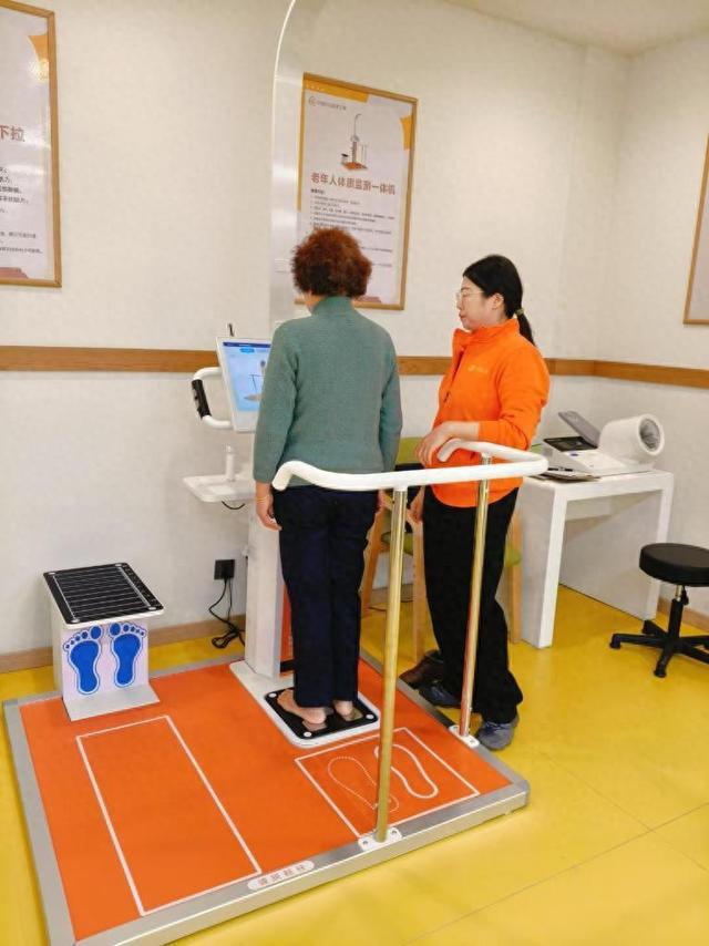 追光丨专属老年人的“神仙”健身房 你看了“心动”吗？