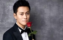 她将弟弟带入娱乐圈，如今自己无人问津，弟弟却是红透半边天！