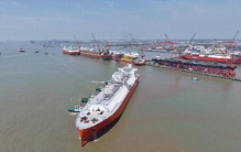 中国交付最大LNG船，韩国造船业还能守住“最后防线”吗？