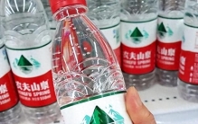 我国公认的矿泉水 “10 大品牌”，认准再买错不了，你知道几个