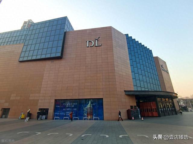 为什么超市永远把牛奶藏在最里面?你逛的每一步,都是被设计好的