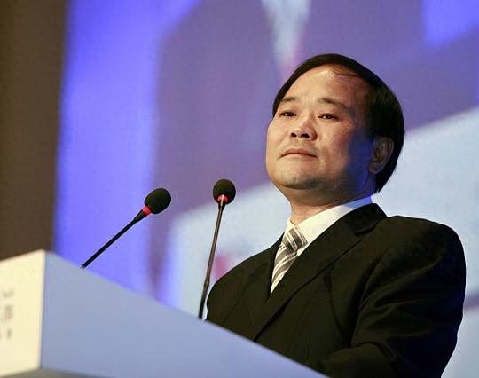 被骂疯子到狂赚千亿：16年前那场震惊全球蛇吞象，李书福凭啥赌赢