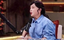 都骂狗仔卓伟，唯独刘晓庆真心感谢他：这才是娱乐圈最稀缺的底线