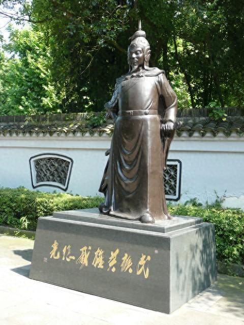 戚继光：明朝的民族英雄与军事改革家，铸就不朽铁血传奇