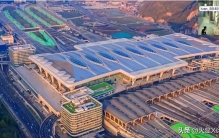 马斯克回国后转发重庆东站，38个月建成世界最大，西方网友看呆