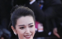 从东北小老师到好莱坞一姐，再到资本大老板：李冰冰这53年真狠