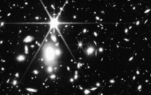 引力透镜搜寻第一代恒星