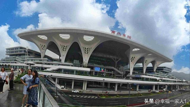 印媒称中国在机器人军团帮助下建成世界最大火车站,只用38个月