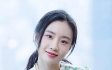 张嘉译宁可赔千万也要换掉她，被半个娱乐圈封杀的李梦，如今怎样