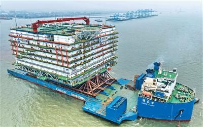 世界规模最大海上换流站“海风之心”启运