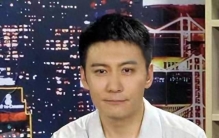塌房潮里谁能独善其身？这对姐弟恋藏着娱乐圈最缺的底牌