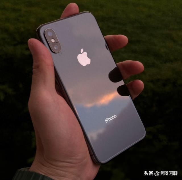 iPhone X横空出世:商业史上最疯狂的一次"烧船"